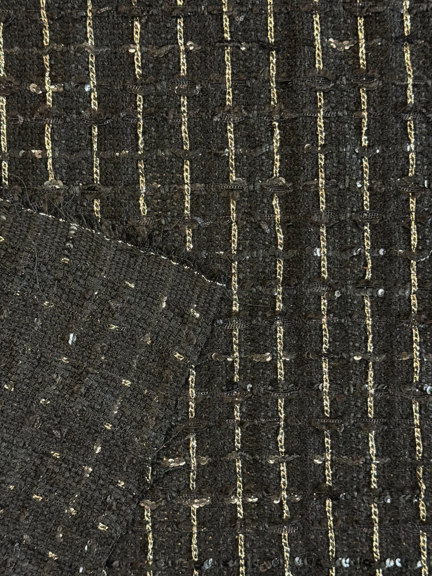 Tweed noir et doré à sequins - L: 1,30