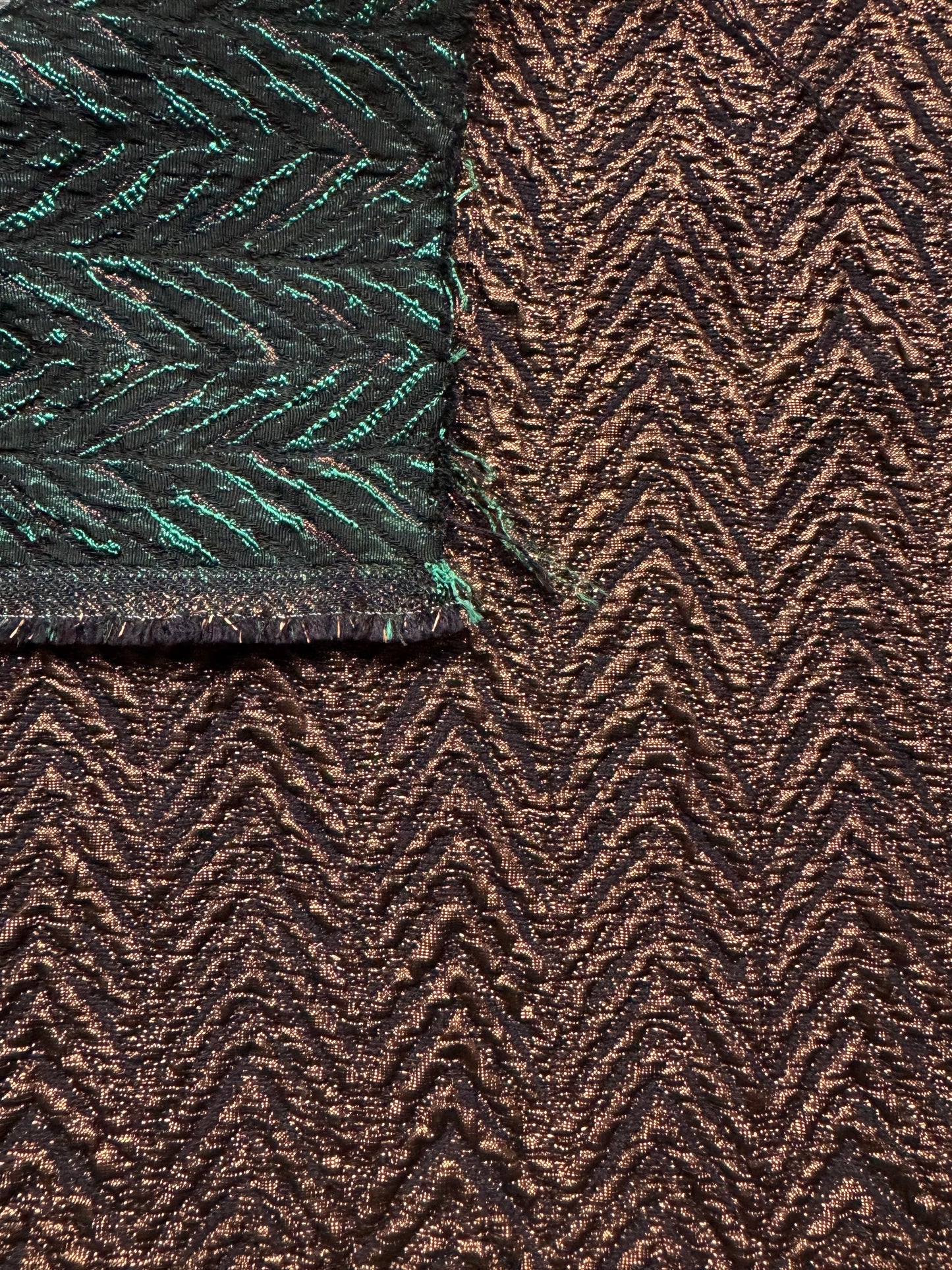 Tissu au mètre, jacquard à chevrons bronze